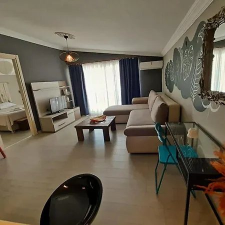 דירה Cozy Flat With Sea View Near In בוזבורון