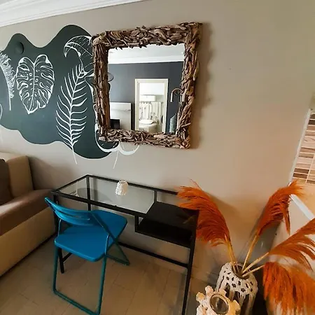 Cozy Flat With Sea View Near In Apartment