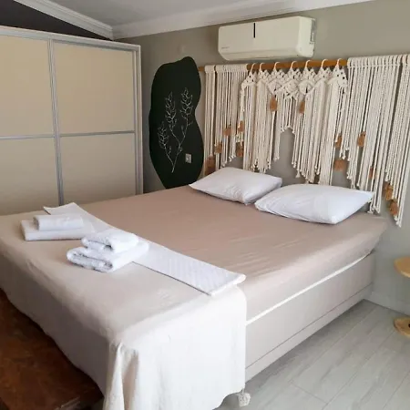 Apartment Cozy Flat With Sea View Near In Bozburun